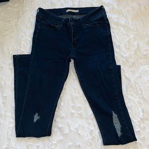 Levi’s 711 Skinny- Dark Wash